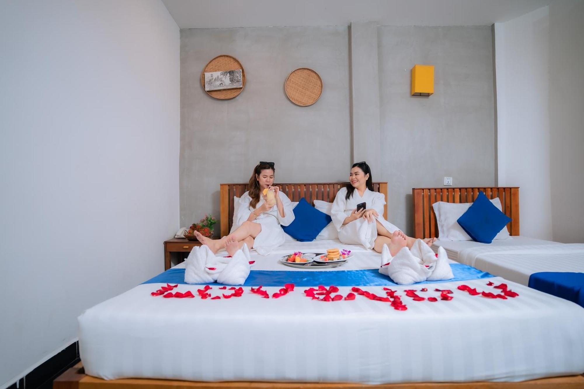 Grand Elevation Hotel Phnom-Penh Buitenkant foto