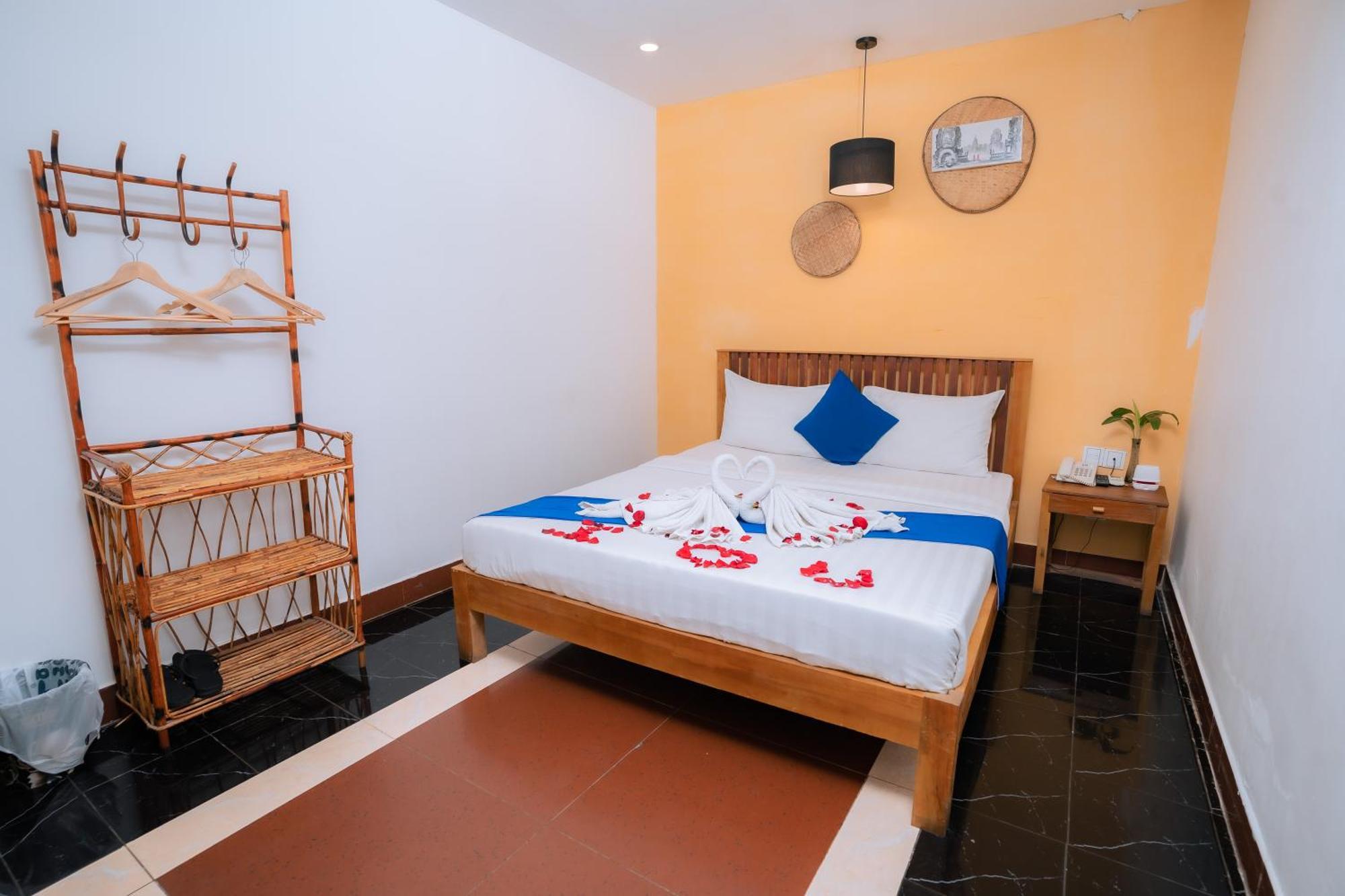 Grand Elevation Hotel Phnom-Penh Buitenkant foto