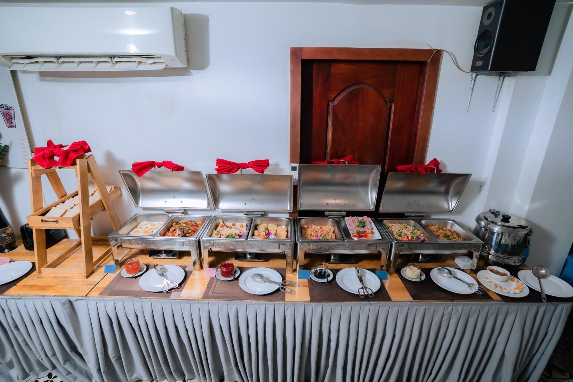 Grand Elevation Hotel Phnom-Penh Buitenkant foto