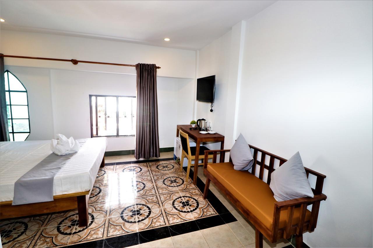Grand Elevation Hotel Phnom-Penh Buitenkant foto