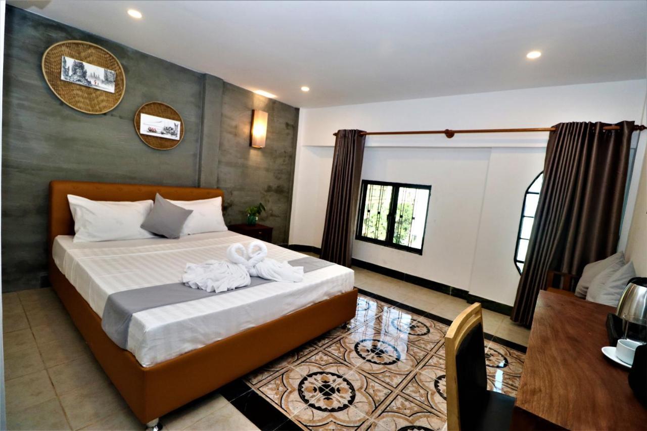 Grand Elevation Hotel Phnom-Penh Buitenkant foto