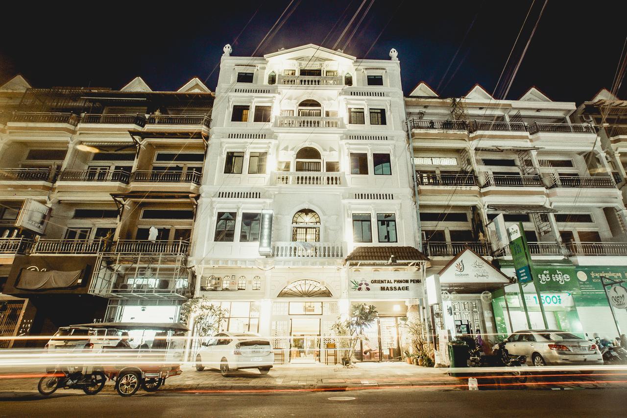 Grand Elevation Hotel Phnom-Penh Buitenkant foto