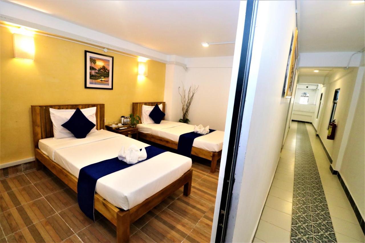 Grand Elevation Hotel Phnom-Penh Buitenkant foto