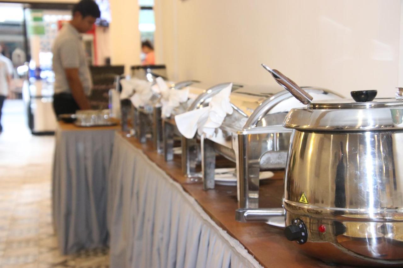 Grand Elevation Hotel Phnom-Penh Buitenkant foto