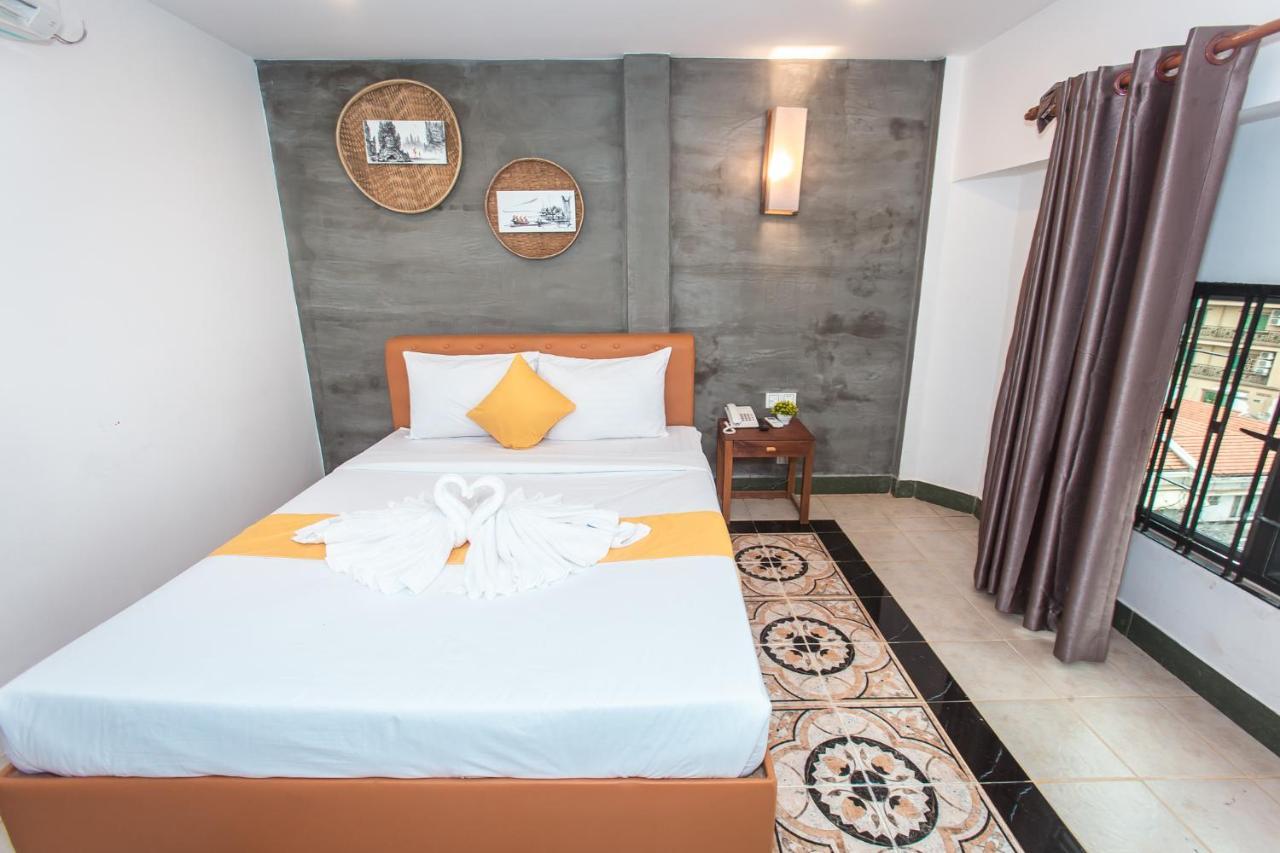 Grand Elevation Hotel Phnom-Penh Buitenkant foto