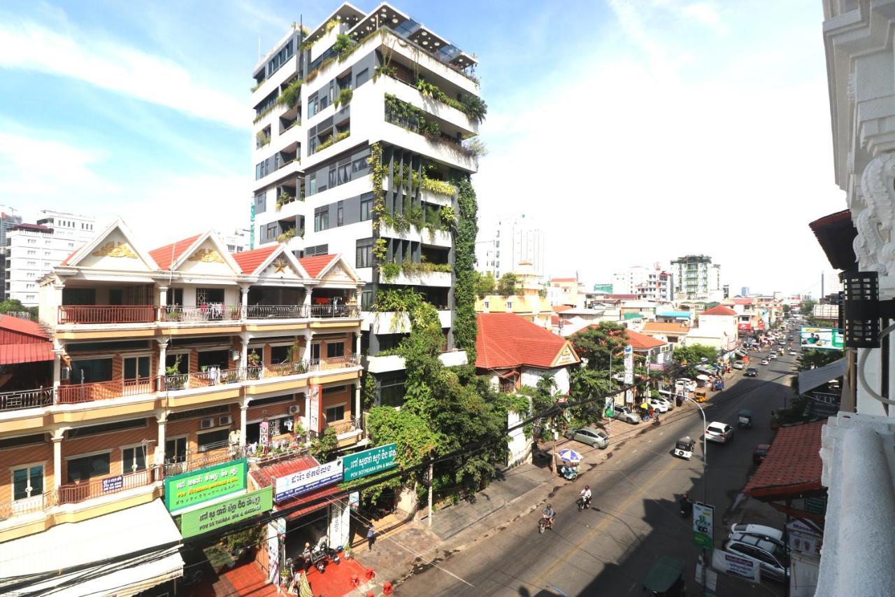 Grand Elevation Hotel Phnom-Penh Buitenkant foto