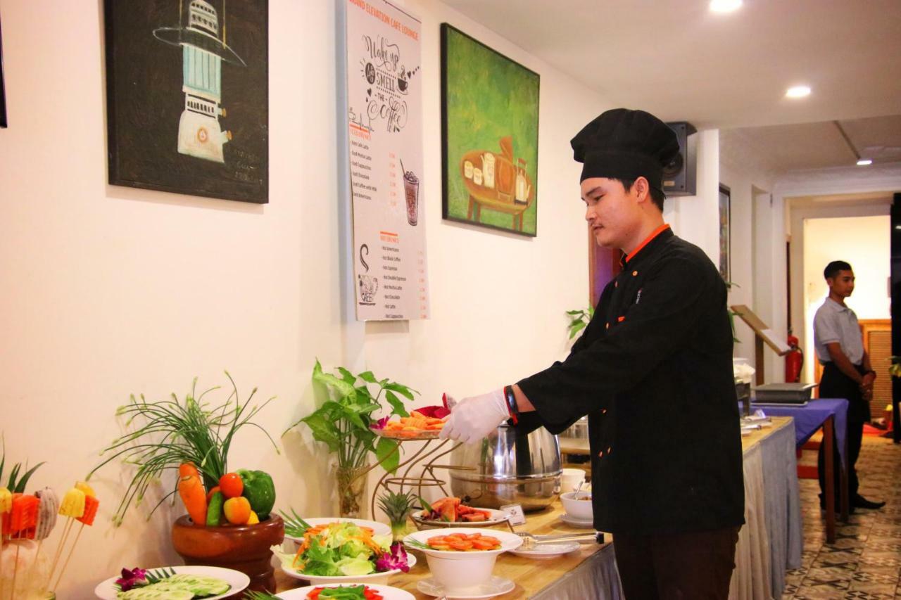 Grand Elevation Hotel Phnom-Penh Buitenkant foto
