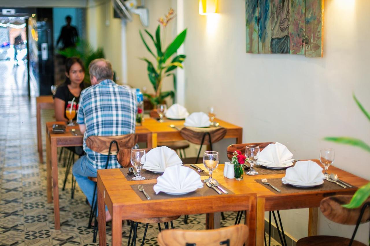 Grand Elevation Hotel Phnom-Penh Buitenkant foto